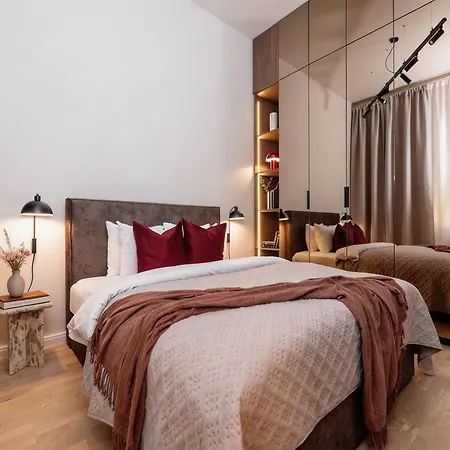 Turnkey I Wenceslas Square Premium شقة